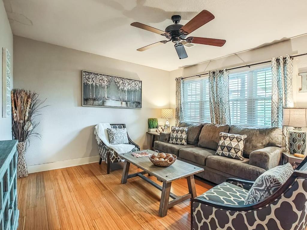 Quiet Plaza Two Bedroom 2 Bathroom Kansas City Exterior foto