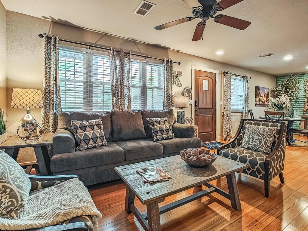 Quiet Plaza Two Bedroom 2 Bathroom Kansas City Exterior foto