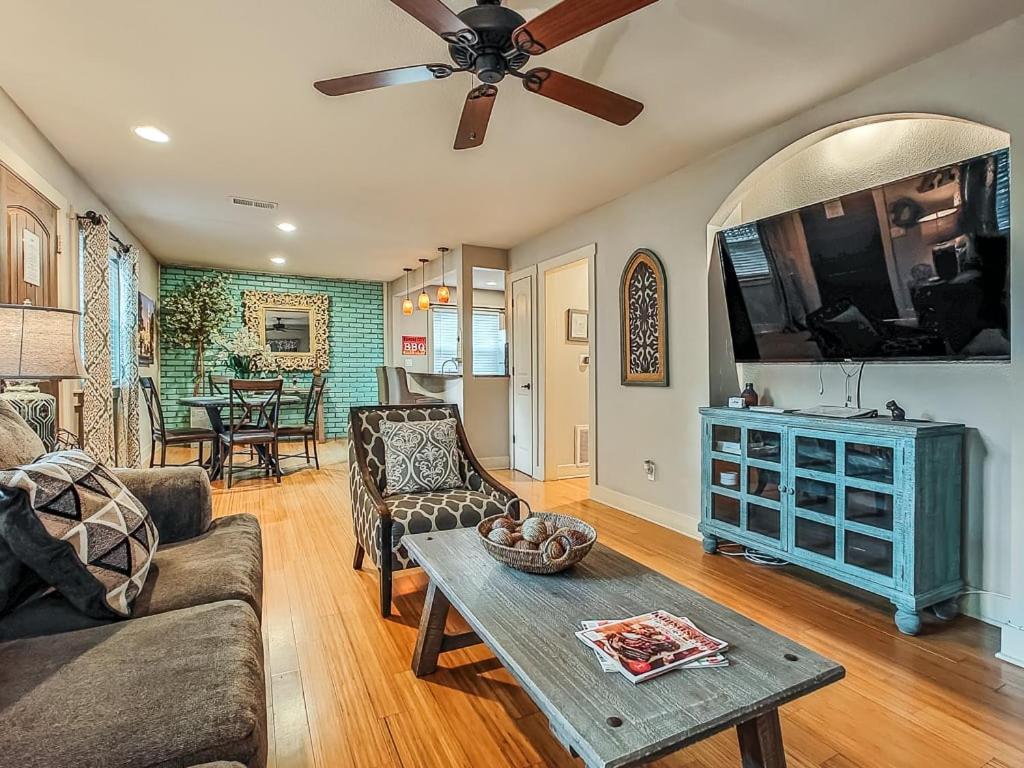 Quiet Plaza Two Bedroom 2 Bathroom Kansas City Exterior foto
